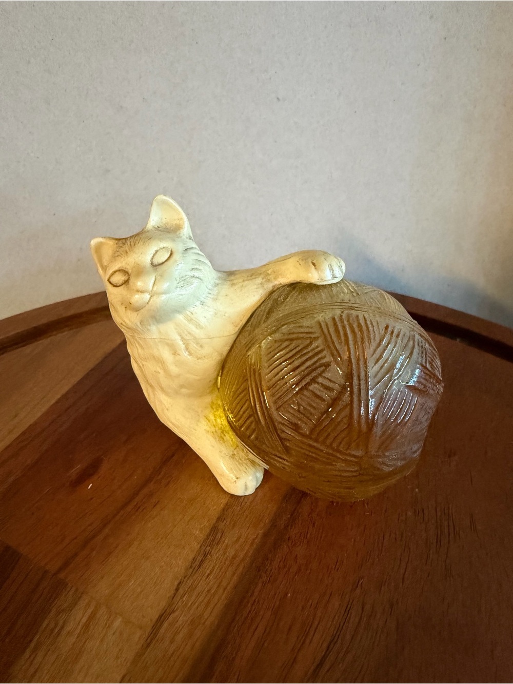 Vintage 1970s Avon "Kitten Petite" Cat on Ball of Yarn Cologne Bottle Figurine